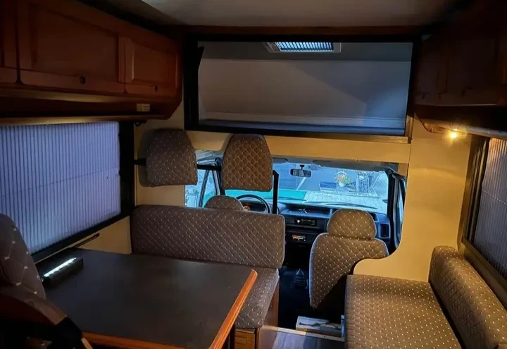 Кемпер Ford Transit, снимка 2 - Каравани и кемпери - 56746701