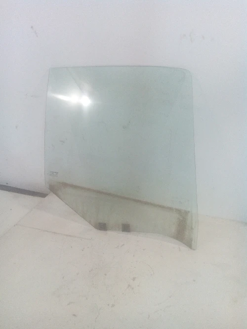 Стъкло задно дясно Рено Клио седан