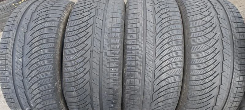 Гуми Зимни 245/40R18, снимка 4 - Гуми и джанти - 30919399