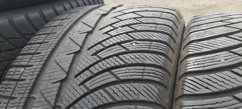 Гуми Зимни 245/40R18, снимка 8 - Гуми и джанти - 30919399