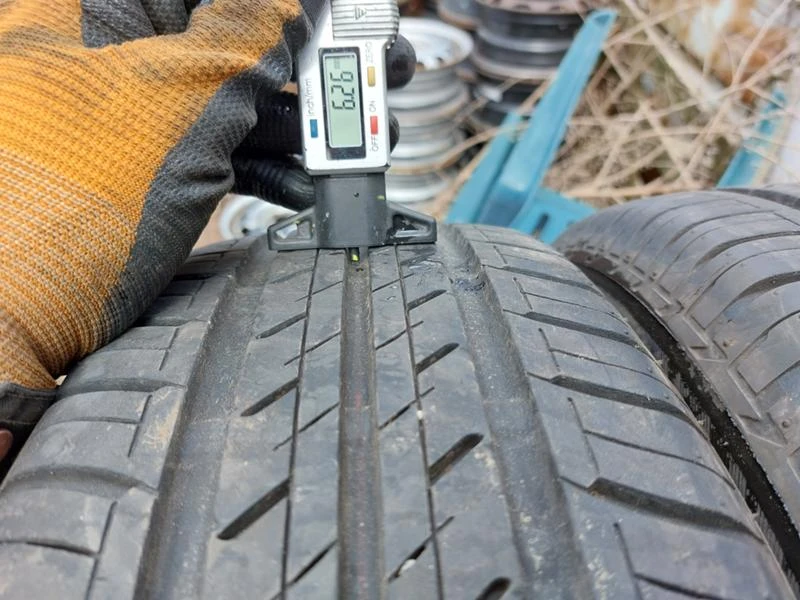 Гуми Летни 185/55R15, снимка 4 - Гуми и джанти - 36664317