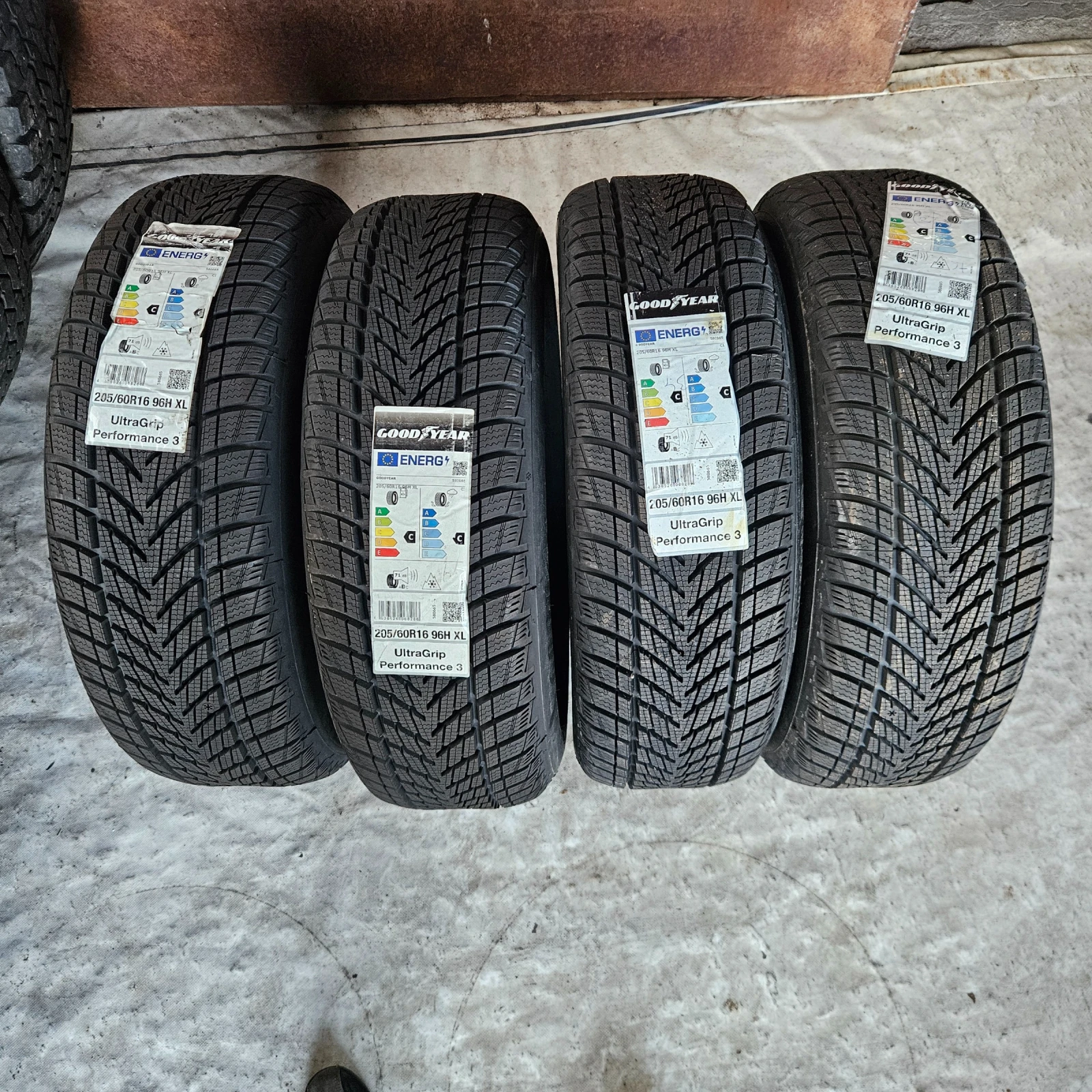 ���� 205/60R16 | Mobile.bg � ����������� 1