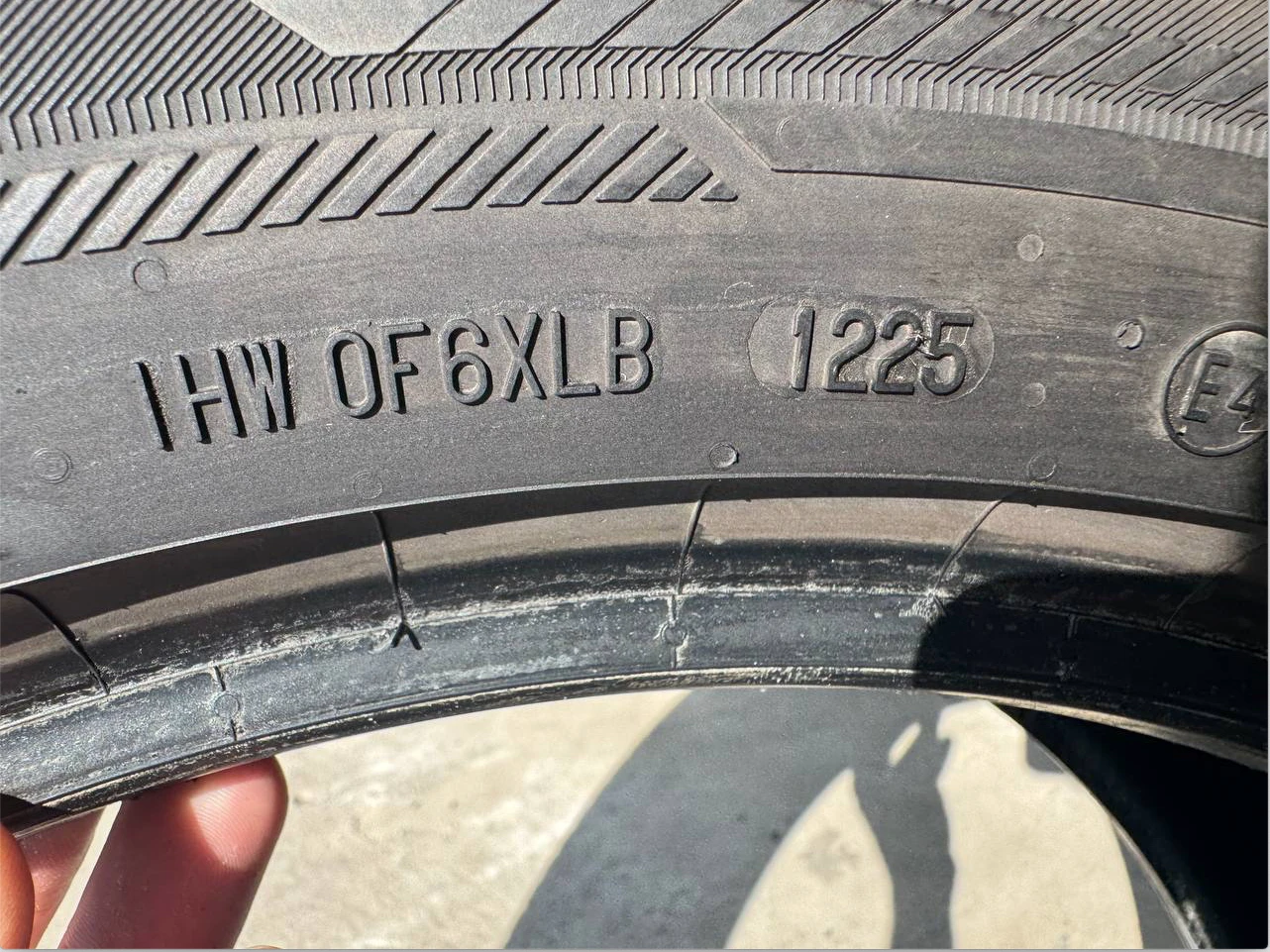 Гуми Летни 235/55R19, снимка 4 - Гуми и джанти - 55838968