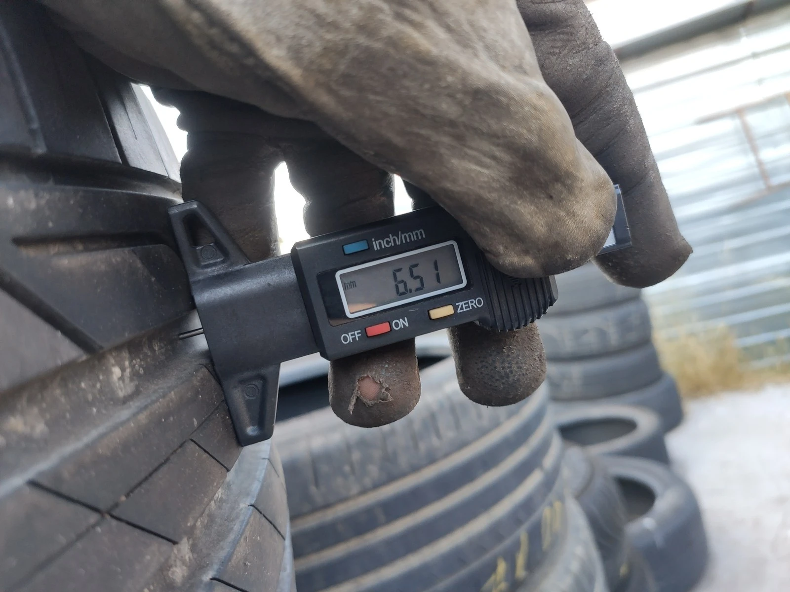 Гуми Летни 215/50R18, снимка 6 - Гуми и джанти - 56664424
