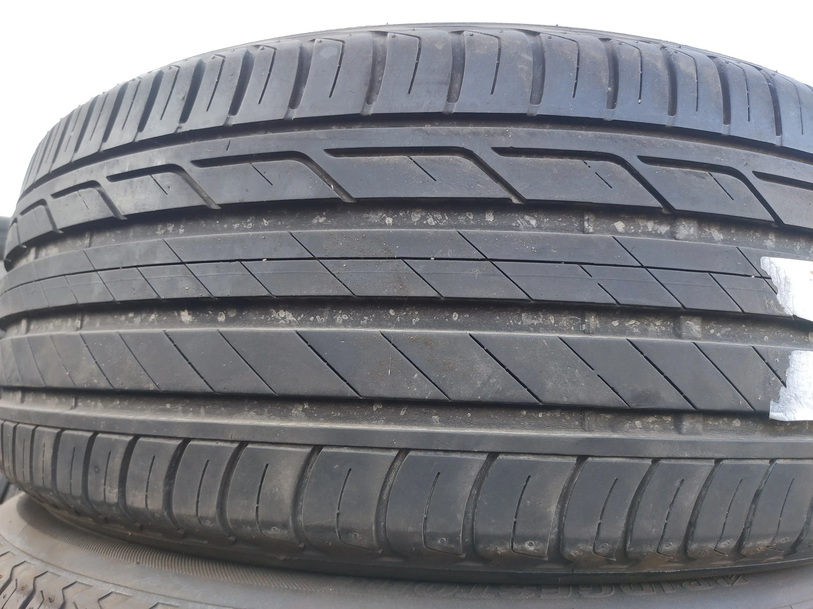 Гуми Летни 215/50R18
