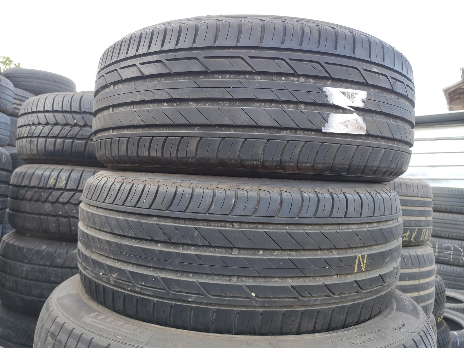 Гуми Летни 215/50R18, снимка 3 - Гуми и джанти - 56664424