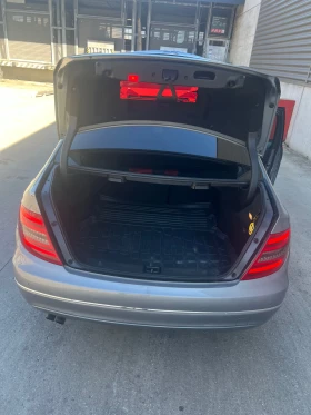 Mercedes-Benz C 200, снимка 9