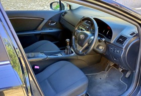 Toyota Avensis 1.8 Бензин, снимка 10