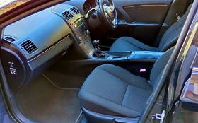 Toyota Avensis 1.8 Бензин, снимка 11