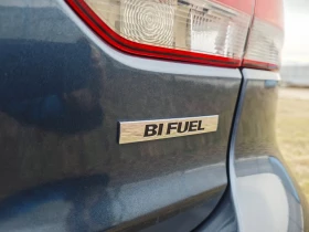 VW Golf 1.6 BIFUEL* ЗАВОДСКА ГАЗ* HIGHTLINE , снимка 14