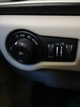 Chrysler Pacifica 8 passengers, снимка 9