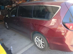 Chrysler Pacifica 8 passengers, снимка 2