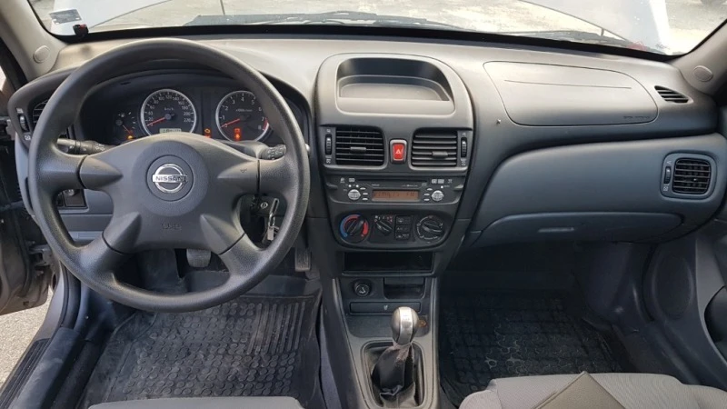 Nissan Almera 2.2 DCI/1.8 16V, снимка 11 - Автомобили и джипове - 40283561