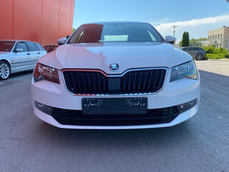 Skoda Superb KATO HOBA , снимка 2 - Автомобили и джипове - 42906568