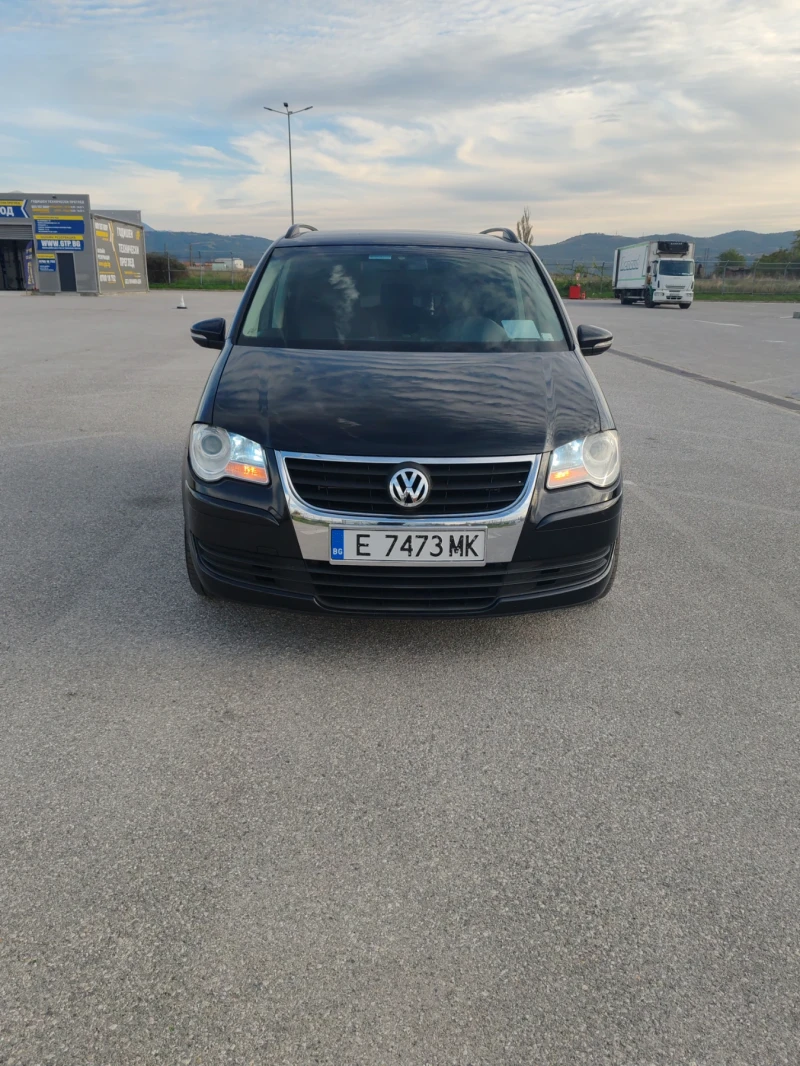 VW Touran, снимка 2 - Автомобили и джипове - 47683437