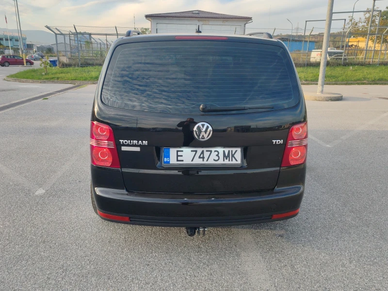 VW Touran, снимка 11 - Автомобили и джипове - 47683437