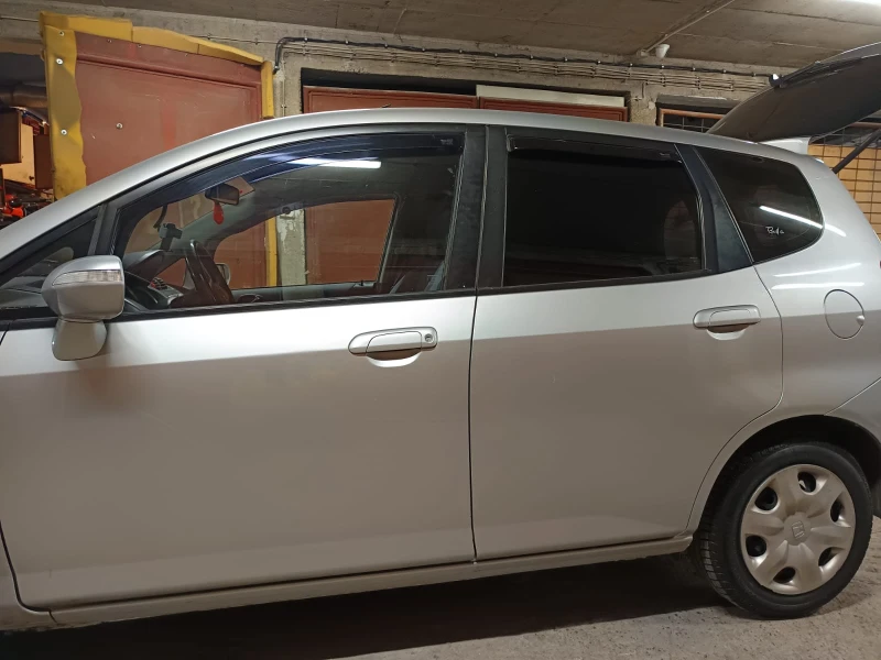 Honda Jazz 1.4 i-DSI, снимка 11 - Автомобили и джипове - 47780014