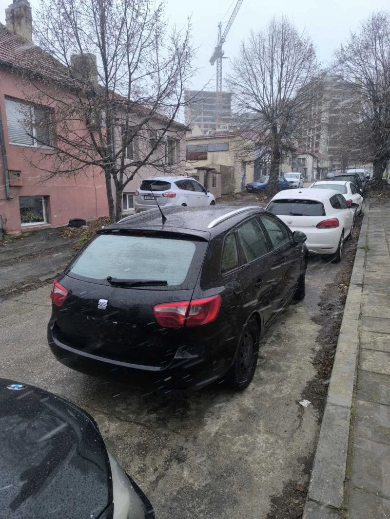 Seat Ibiza 1.6 TDI, снимка 3 - Автомобили и джипове - 48564659