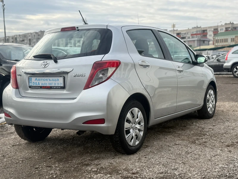 Toyota Yaris 1.33i Швейцария Евро5. 6скорости, снимка 8 - Автомобили и джипове - 48803029