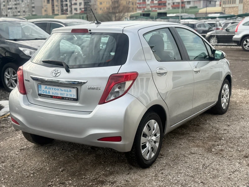 Toyota Yaris 1.33i Швейцария Евро5. 6скорости, снимка 6 - Автомобили и джипове - 48803029