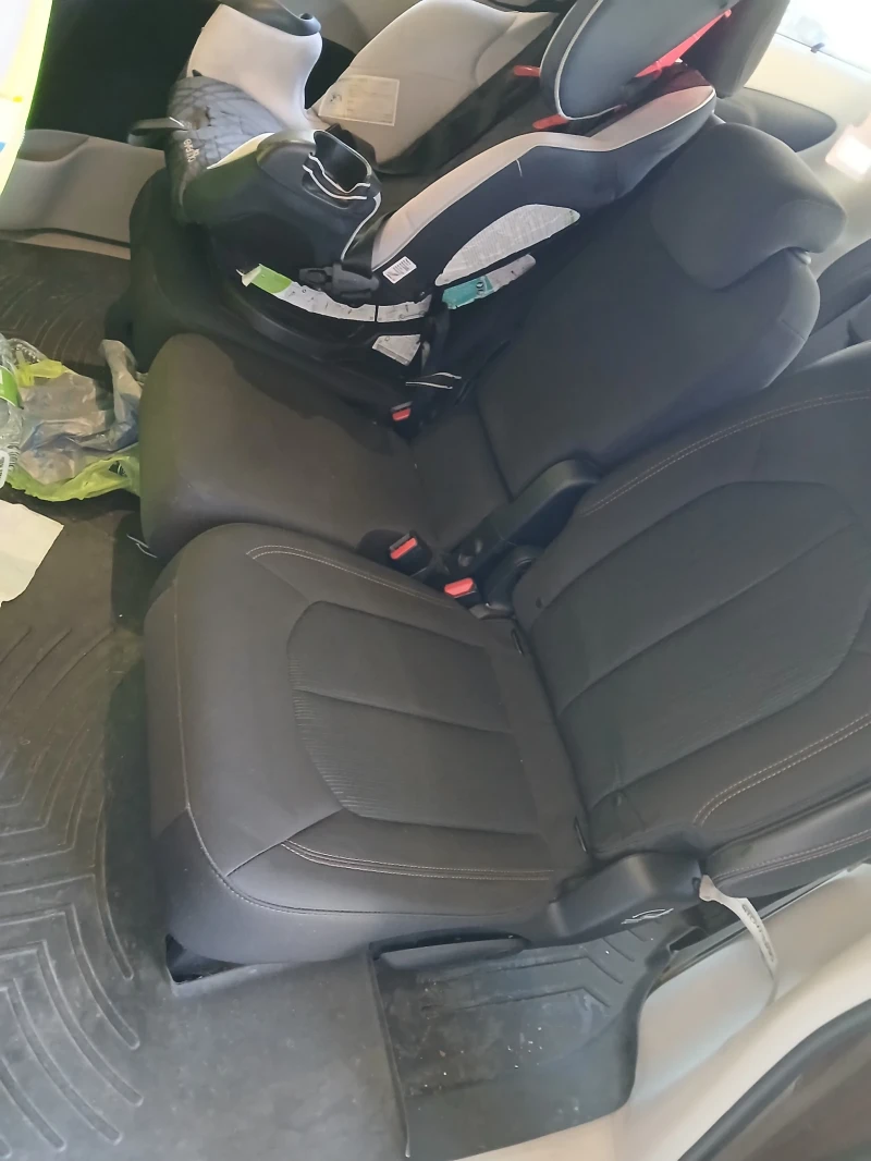 Chrysler Pacifica 8 passengers, снимка 15 - Автомобили и джипове - 52283839