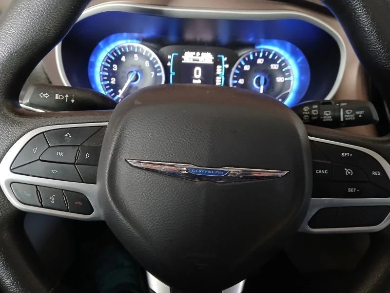 Chrysler Pacifica 8 passengers, снимка 8 - Автомобили и джипове - 52283839