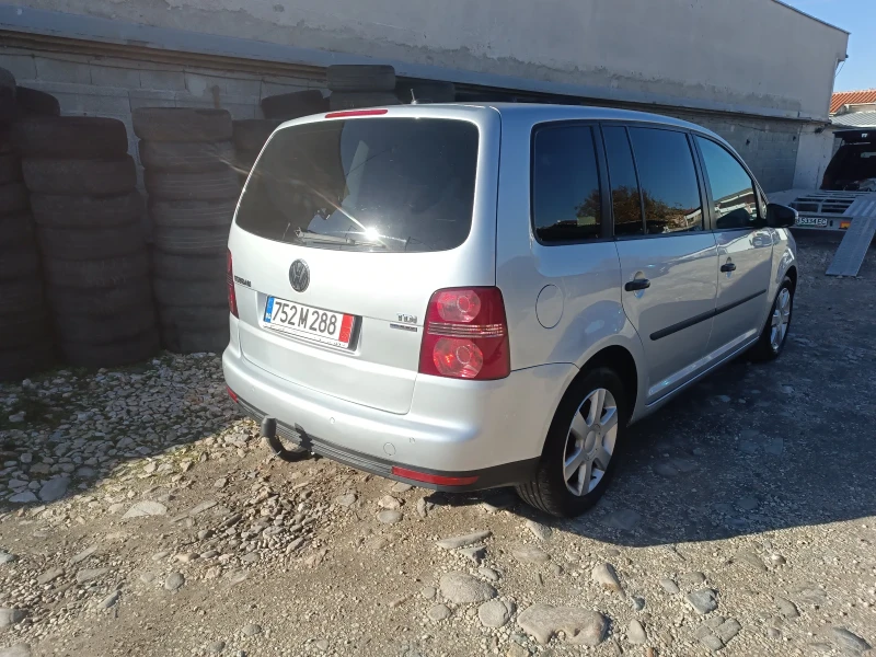 VW Touran 1.9 TDI 7 местен , снимка 12 - Автомобили и джипове - 52422397