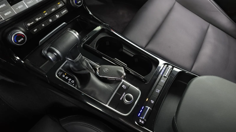 Kia Stinger 2.0T 2WD PRIME , снимка 8 - Автомобили и джипове - 52494267