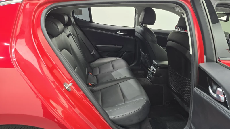 Kia Stinger 2.0T 2WD PRIME , снимка 11 - Автомобили и джипове - 52494267