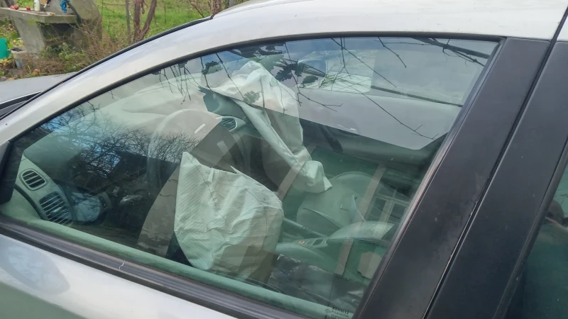 Renault Laguna, снимка 5 - Автомобили и джипове - 52514487