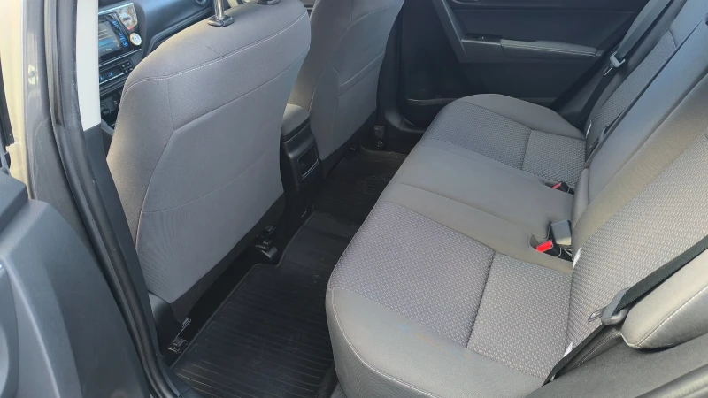 Toyota Corolla Executive, снимка 10 - Автомобили и джипове - 52524272