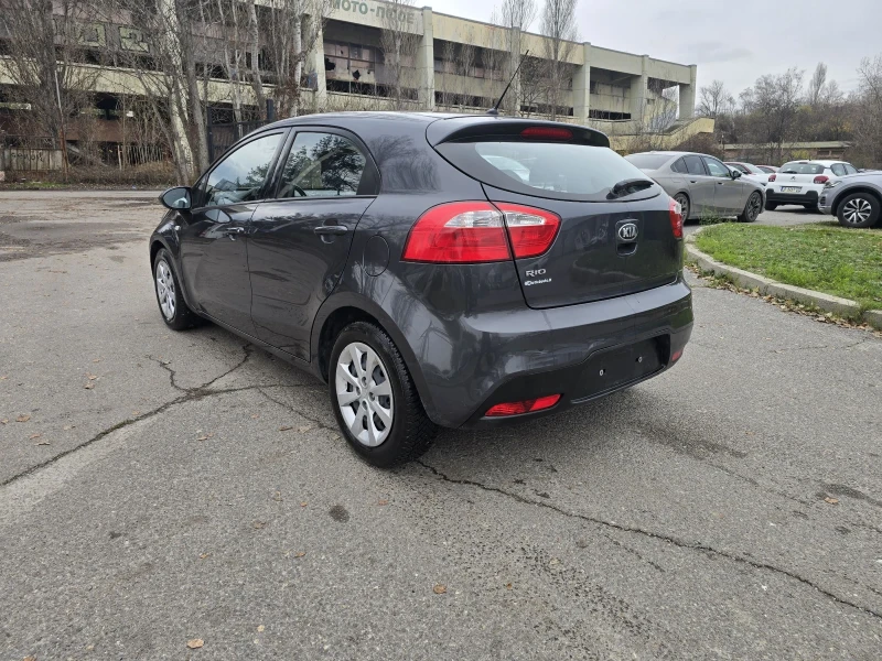 Kia Rio 1.3 БЕНЗИН/КЛИМАТИК/5 ВРАТИ, снимка 4 - Автомобили и джипове - 52629999