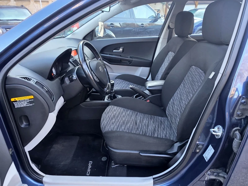 Kia Ceed 1.4 16V -109к.с, снимка 7 - Автомобили и джипове - 52929859