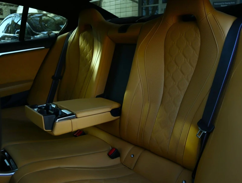 BMW M8 Competition/GrandCoupe/Bower&Wilkins/Камера 360/Hu, снимка 14 - Автомобили и джипове - 53166502