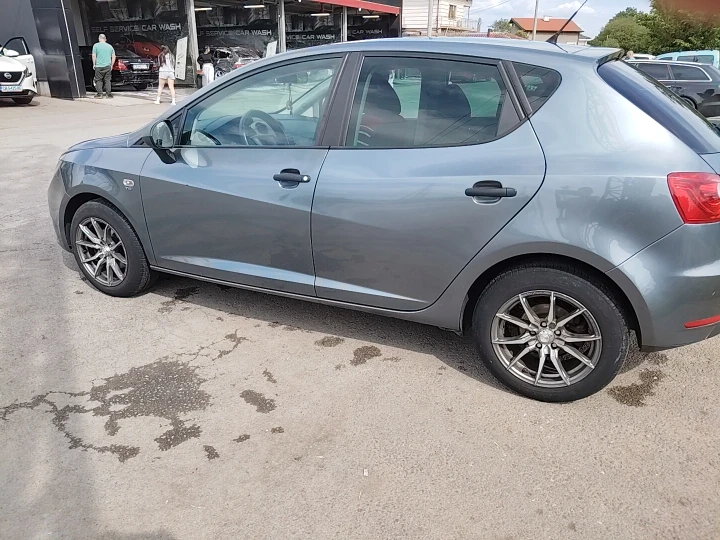Seat Ibiza, снимка 7 - Автомобили и джипове - 55978843