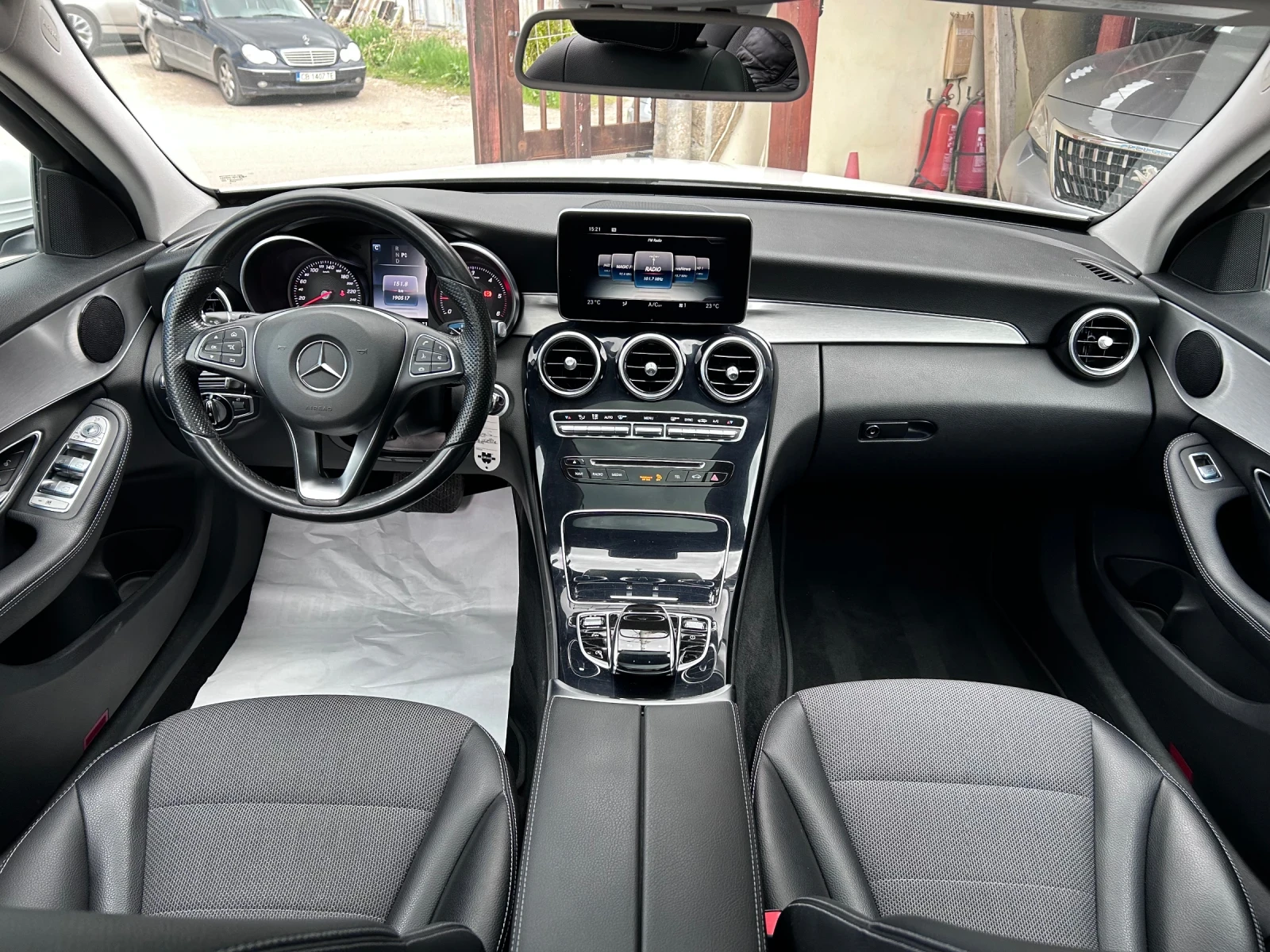 Mercedes-Benz C 220 d AMG PREMIUM 4MATIC - изображение 8