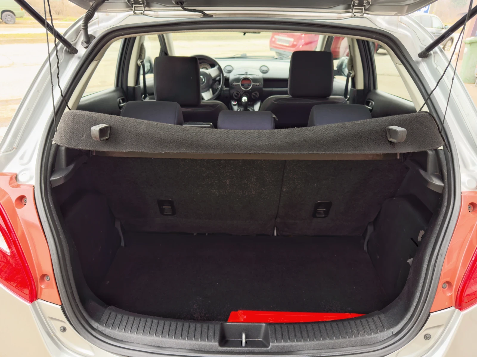 Mazda 2 1.3 ГАЗ-БЕНЗИН | Mobile.bg — изображение 14