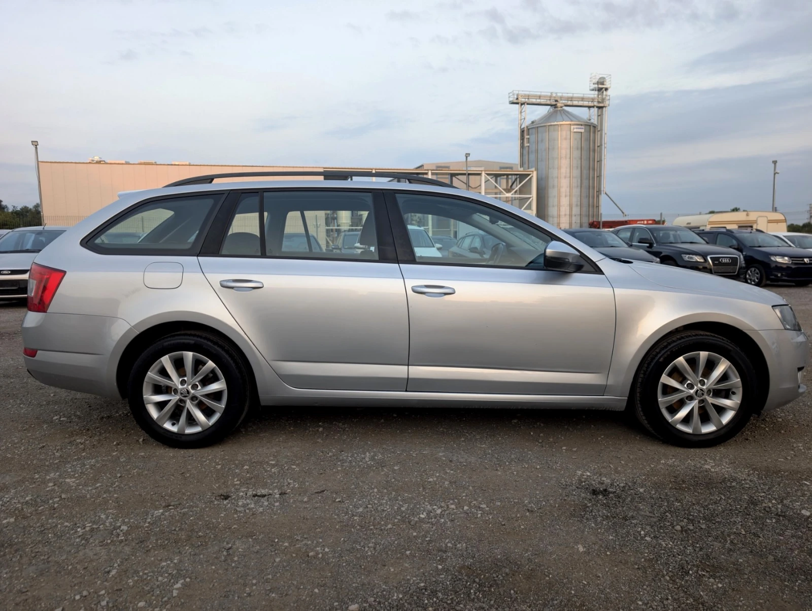Skoda Octavia 1.6TDi DSG7 2014г. Топ Състояние - изображение 2