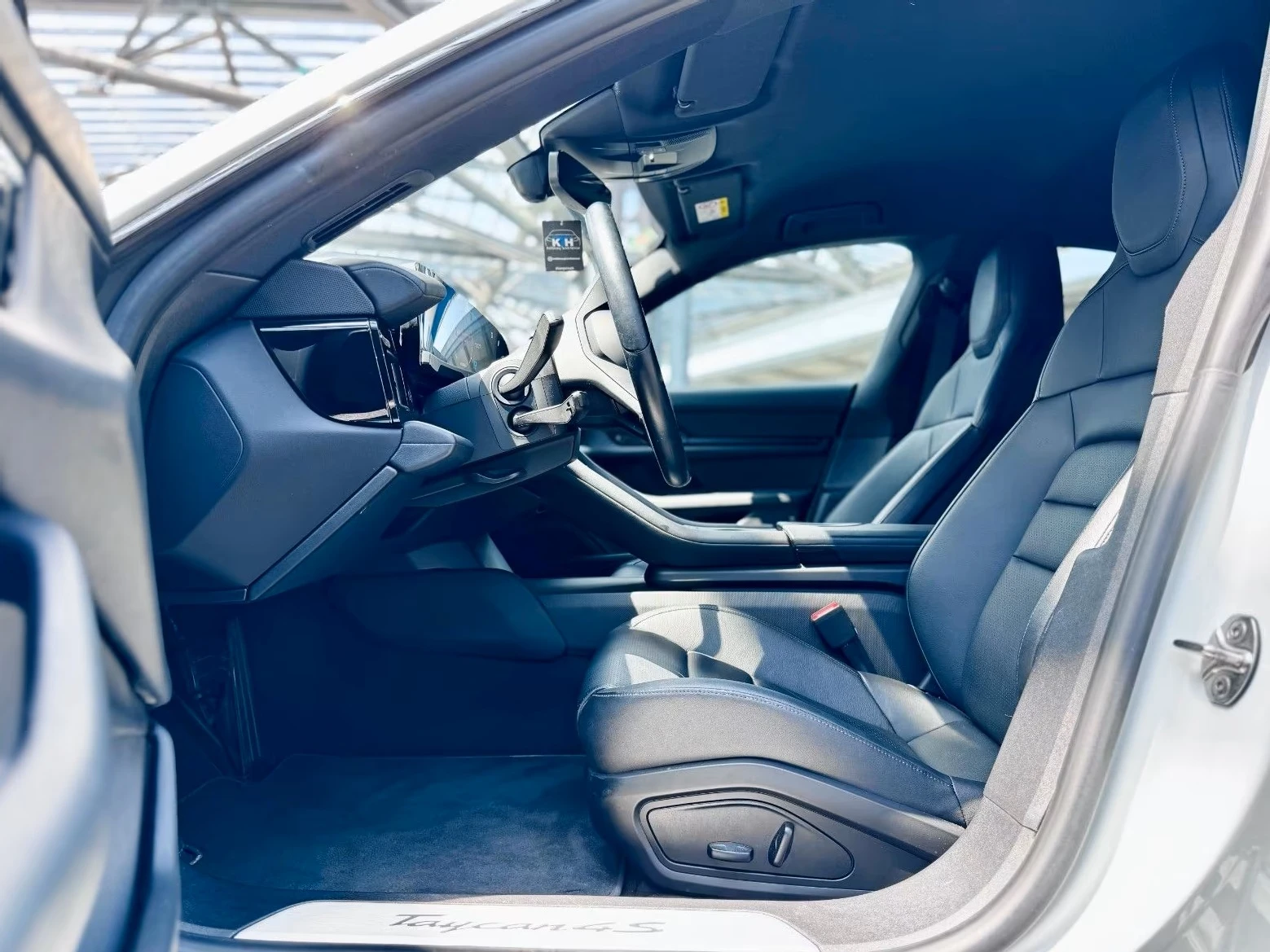 Porsche Taycan 4S Plus - изображение 3