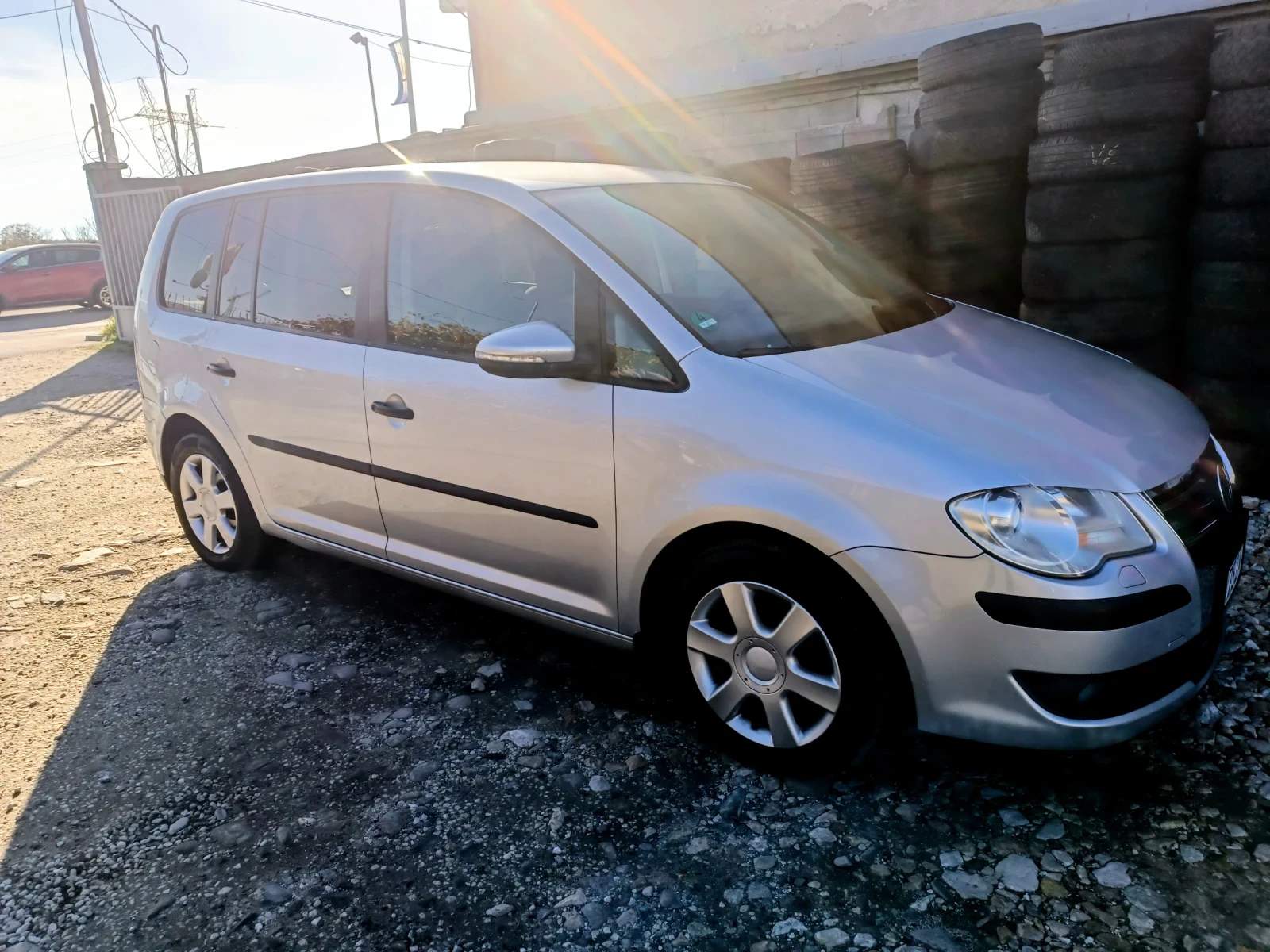 VW Touran 1.9 TDI 7 местен  - изображение 2