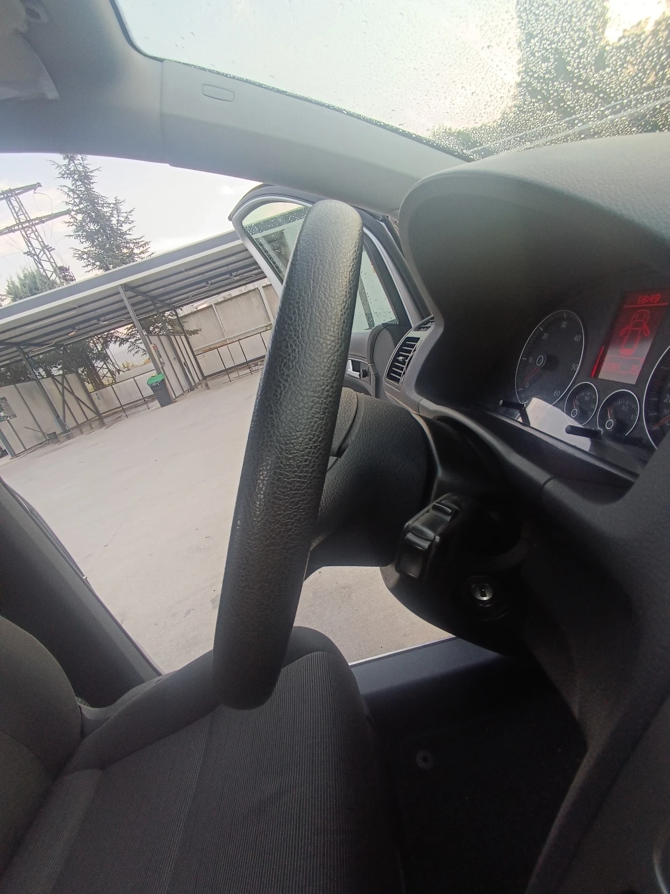 VW Touran 1.9 TDI 7 местен  - изображение 7