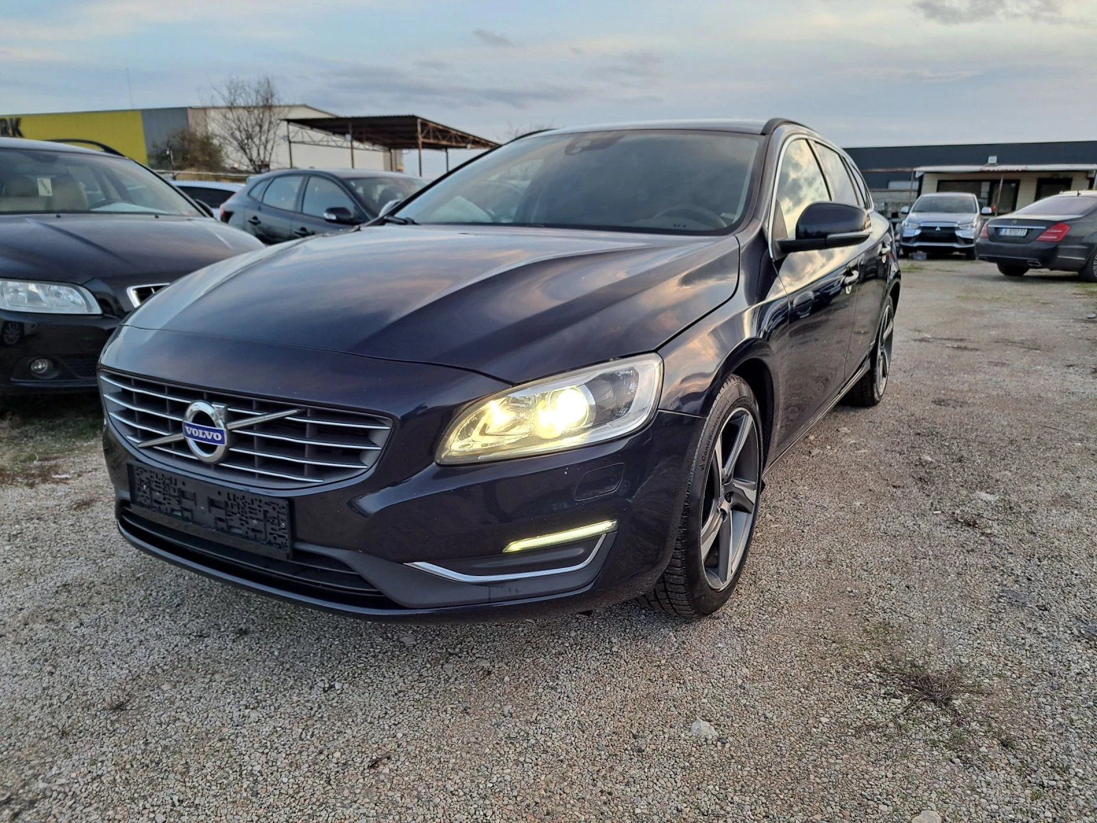 Volvo V60  D3 150k.c. | Mobile.bg   4