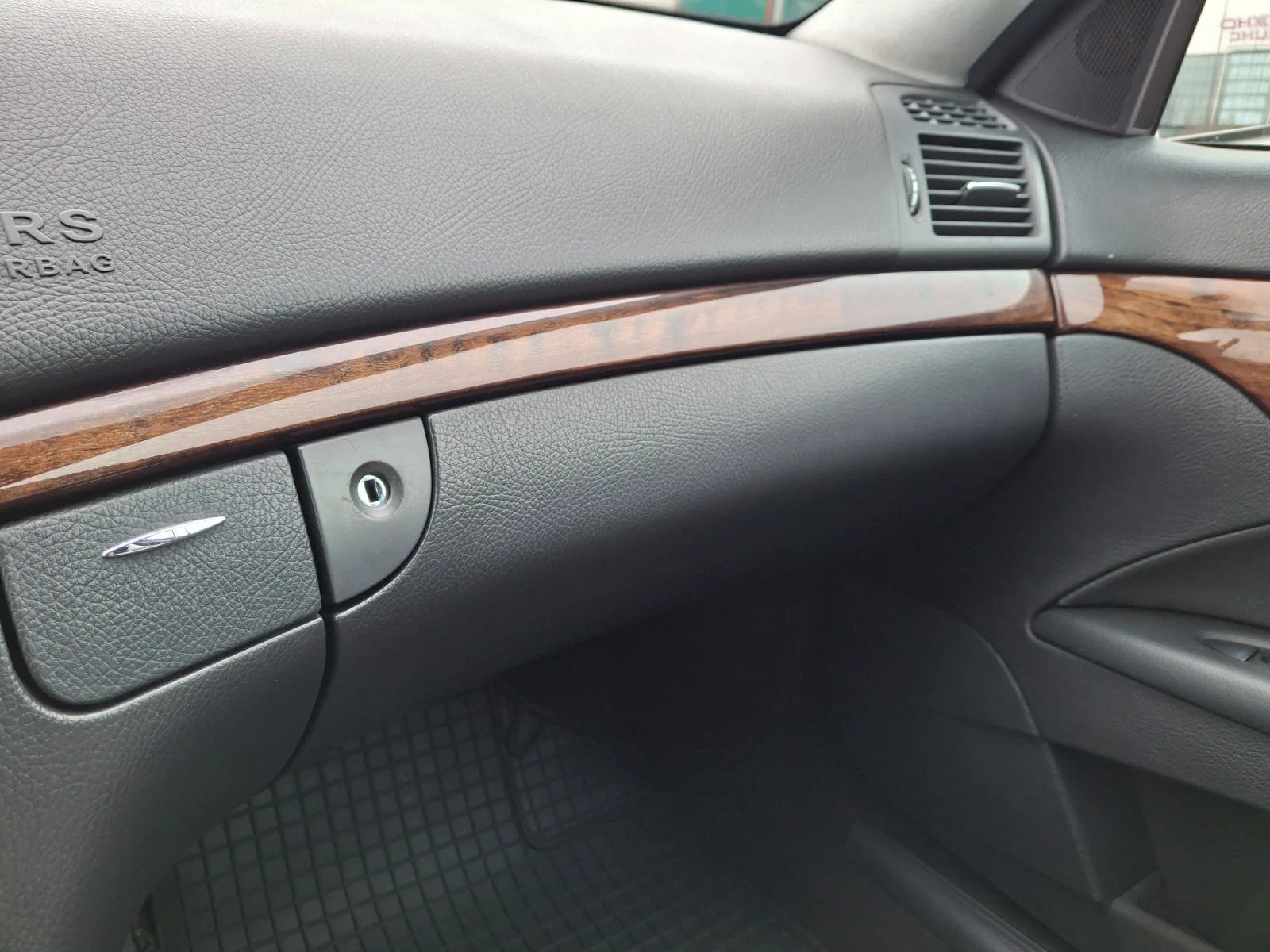 Mercedes-Benz E 200 CDI - изображение 9