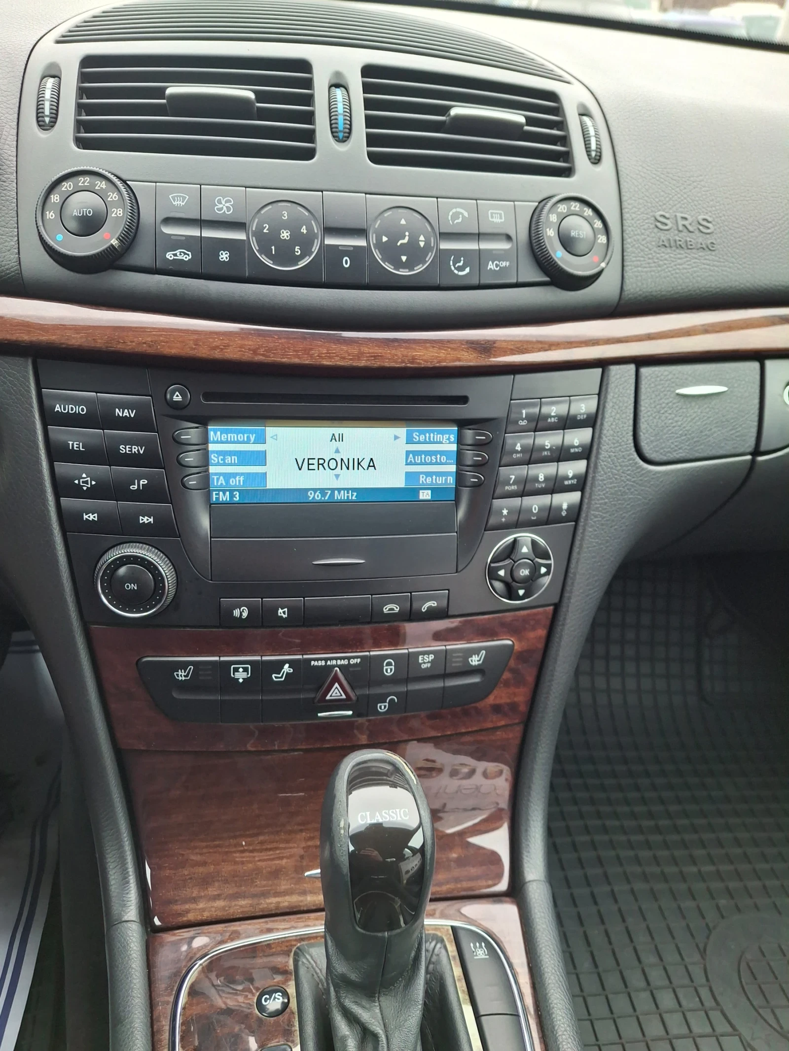 Mercedes-Benz E 200 CDI - изображение 10