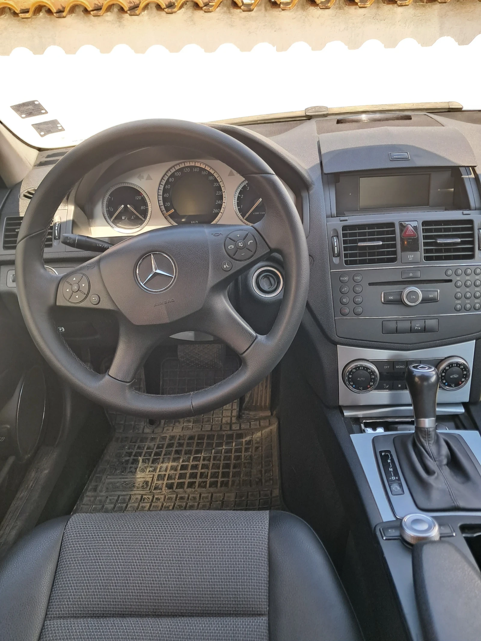 Mercedes-Benz C 180 Авангард, снимка 6 - Автомобили и джипове - 54099040