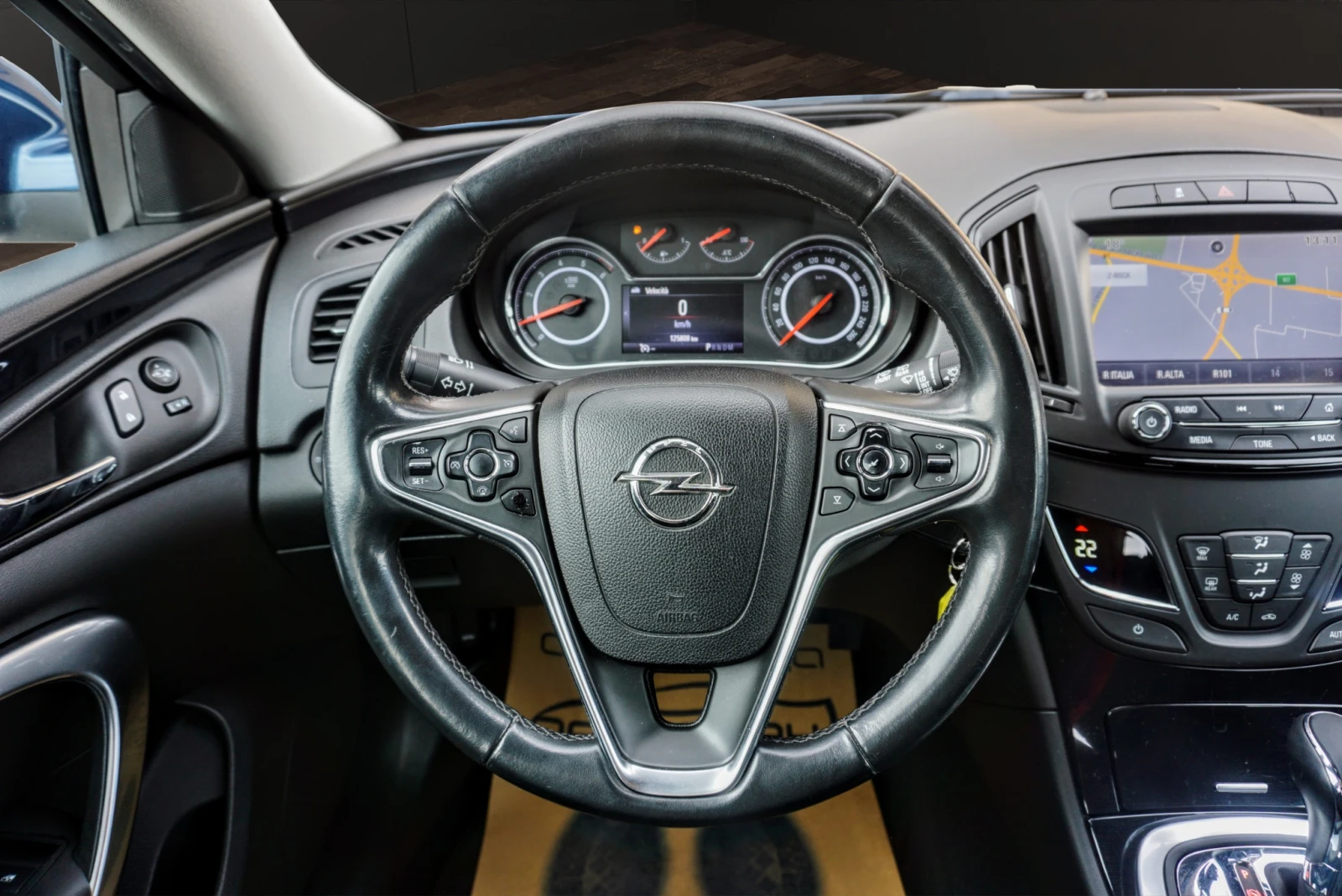 Opel Insignia ST 2.0CDTI COSMO AUTO, снимка 8 - Автомобили и джипове - 54284988