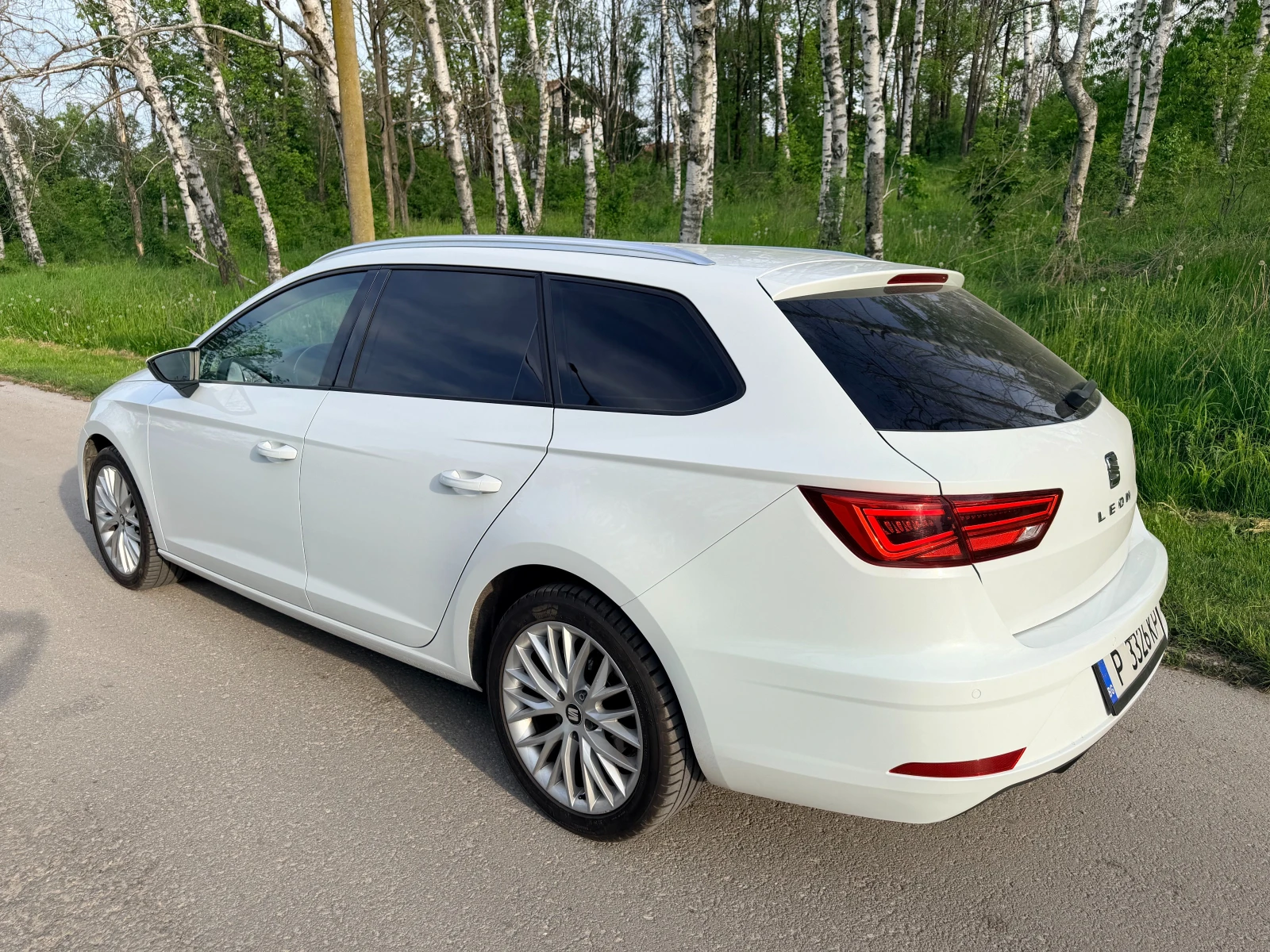 Seat Leon ST, снимка 5 - Автомобили и джипове - 54315433