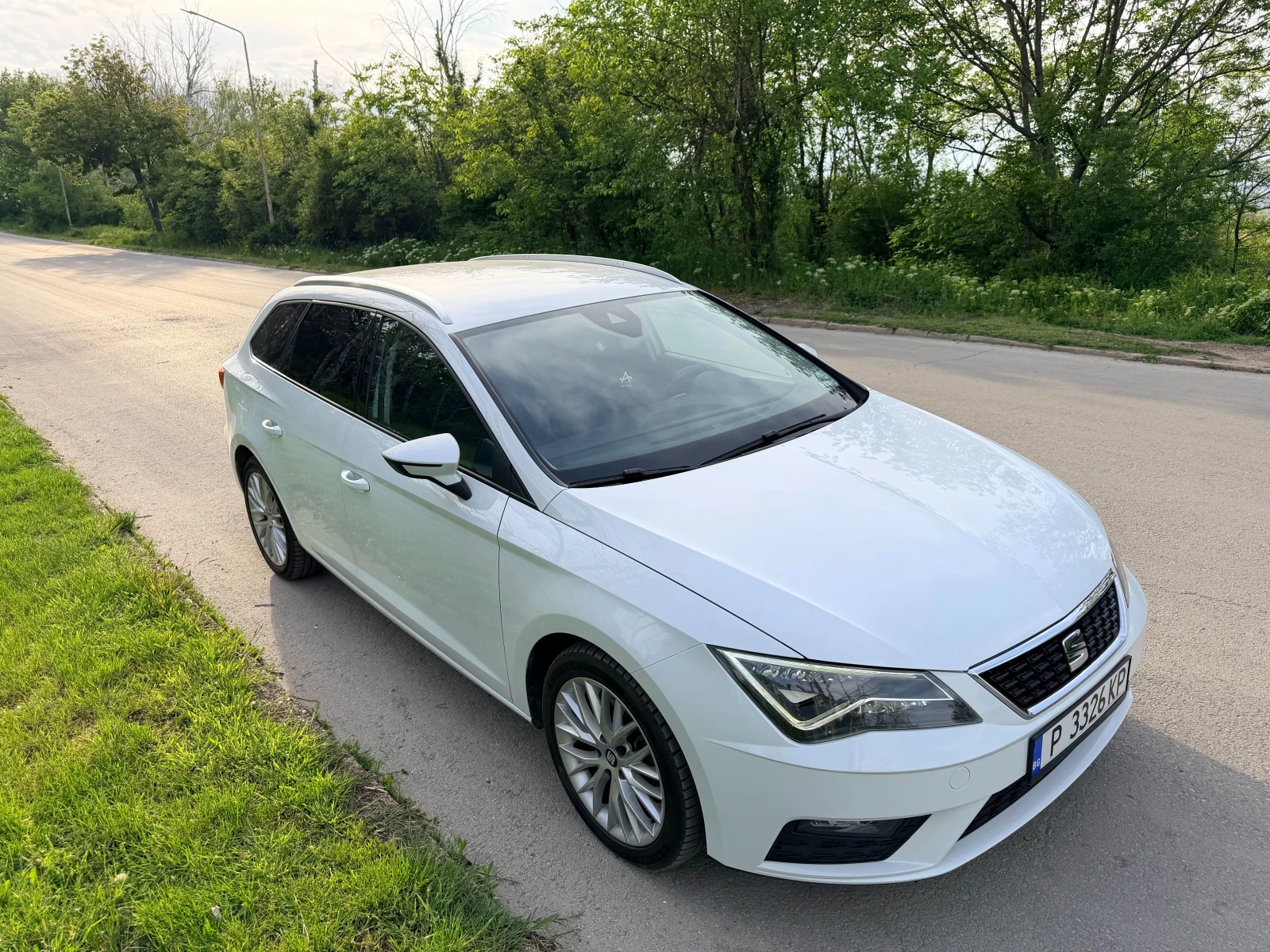 Seat Leon ST, снимка 9 - Автомобили и джипове - 54315433
