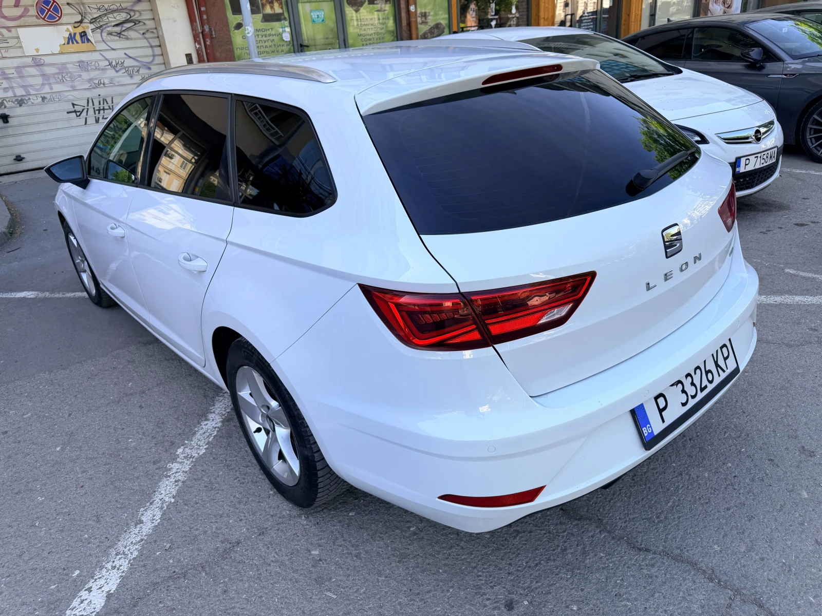 Seat Leon ST, снимка 4 - Автомобили и джипове - 54315433