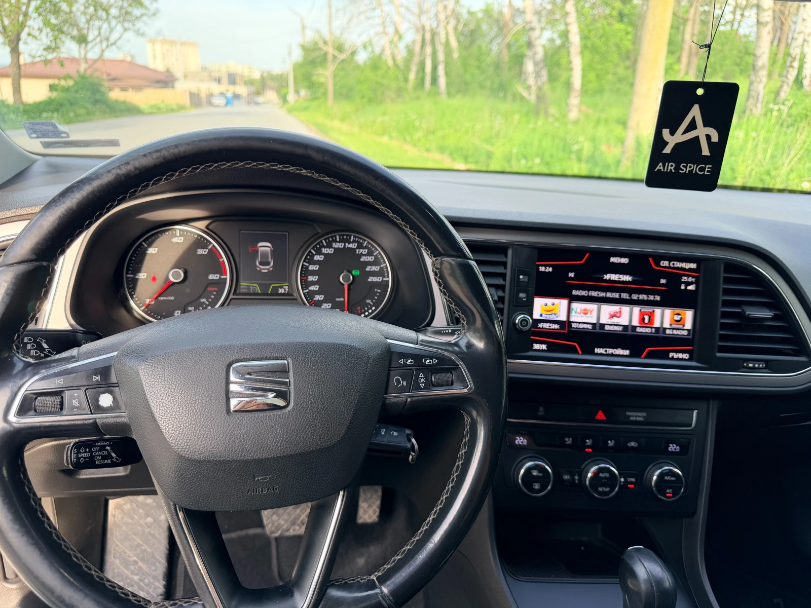 Seat Leon ST, снимка 14 - Автомобили и джипове - 54315433